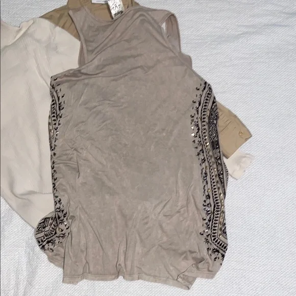 Vocal Cream and Tan Asymmetrical Tank Top - Picture 5 of 12